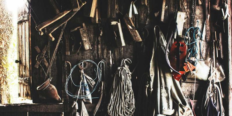 当GPS失效时：掌握天文定位术，你的终极航海应急生活指南