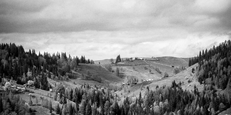 登山徒步导航设备选购与离线地图使用全攻略：关键信息与实用网址大全